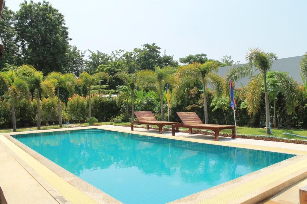 Jim Guesthouse Kanchanaburi Esterno foto