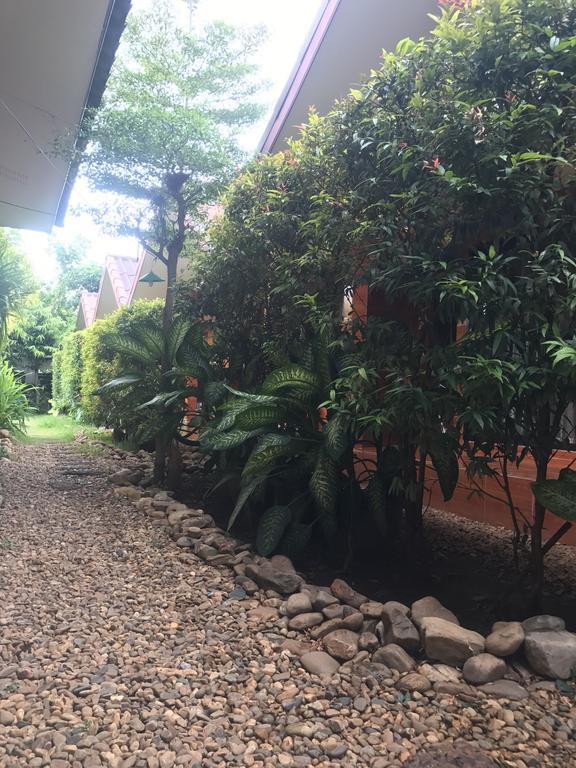 Jim Guesthouse Kanchanaburi Esterno foto